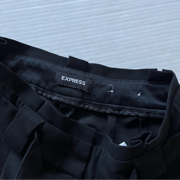 EXPRESS High Rise Paperbag Pants - Picture 6 of 7